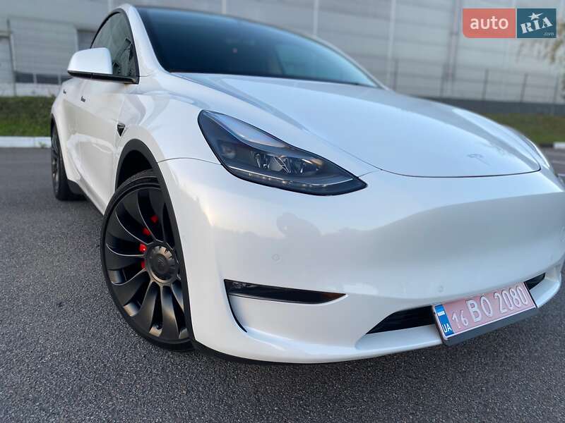 Позашляховик / Кросовер Tesla Model Y 2022 в Рівному фото 3 Позашляховик / Кросовер Tesla Model Y 2022 в Рівному