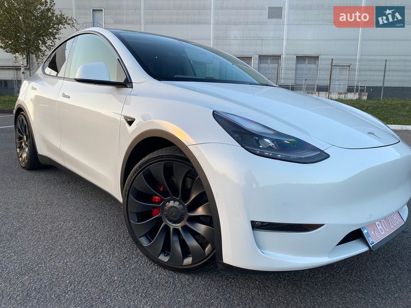 Позашляховик / Кросовер Tesla Model Y 2022 в Рівному фото 4 Позашляховик / Кросовер Tesla Model Y 2022 в Рівному