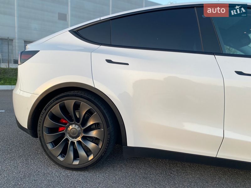 Позашляховик / Кросовер Tesla Model Y 2022 в Рівному фото 23 Позашляховик / Кросовер Tesla Model Y 2022 в Рівному