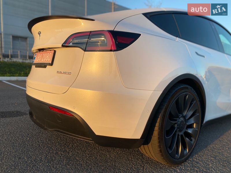Позашляховик / Кросовер Tesla Model Y 2022 в Рівному фото 28 Позашляховик / Кросовер Tesla Model Y 2022 в Рівному