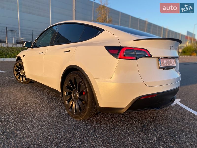 Позашляховик / Кросовер Tesla Model Y 2022 в Рівному фото 19 Позашляховик / Кросовер Tesla Model Y 2022 в Рівному