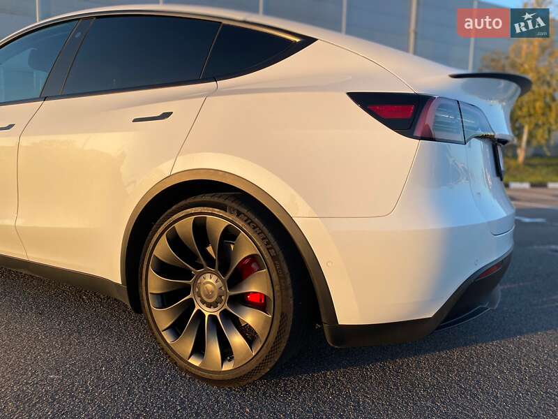 Позашляховик / Кросовер Tesla Model Y 2022 в Рівному фото 15 Позашляховик / Кросовер Tesla Model Y 2022 в Рівному