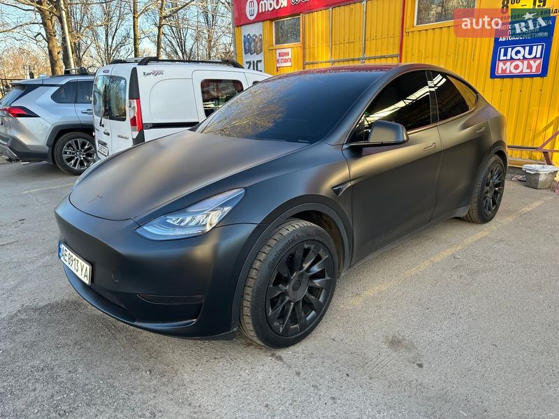 Tesla Model Y 2021