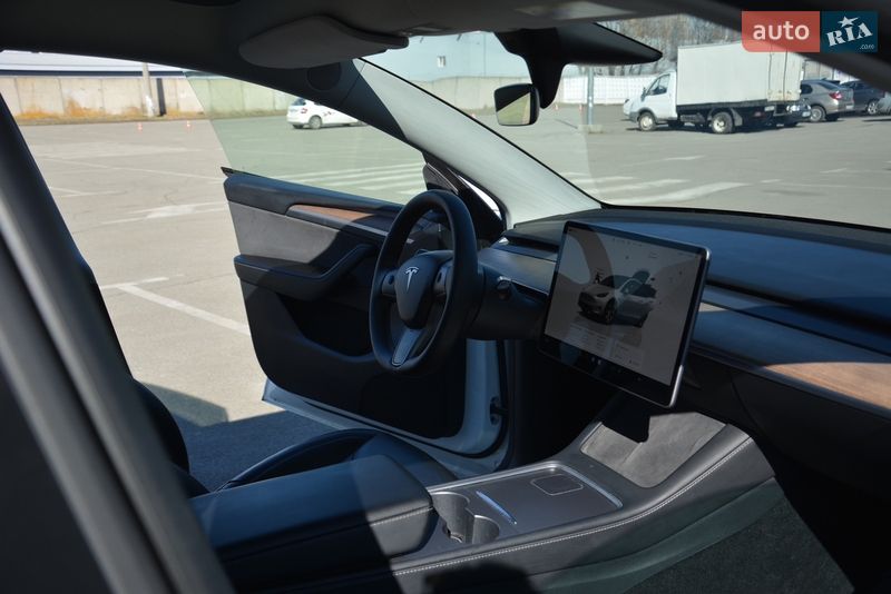 Внедорожник / Кроссовер Tesla Model Y 2022 в Киеве фото 8 Внедорожник / Кроссовер Tesla Model Y 2022 в Киеве