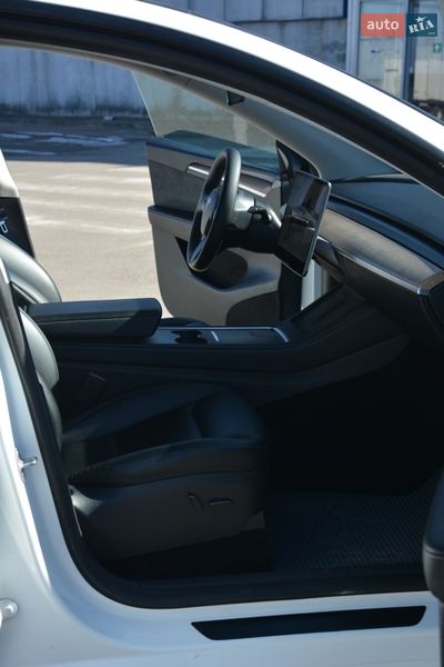 Внедорожник / Кроссовер Tesla Model Y 2022 в Киеве фото 15 Внедорожник / Кроссовер Tesla Model Y 2022 в Киеве