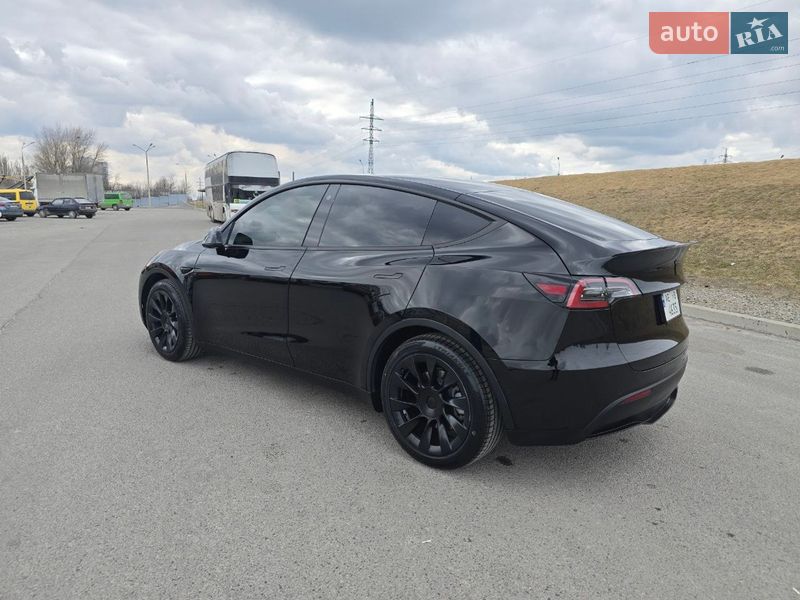 Позашляховик / Кросовер Tesla Model Y 2021 в Дніпрі