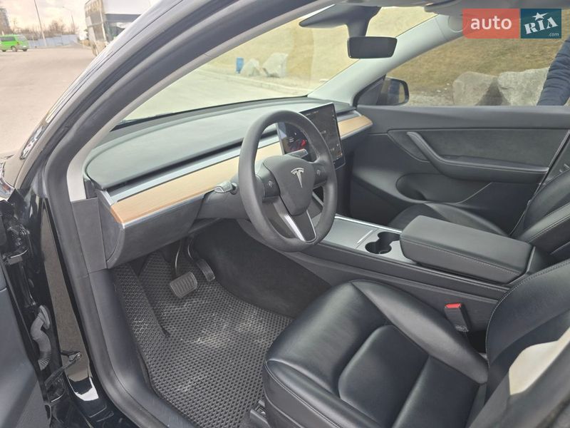 Позашляховик / Кросовер Tesla Model Y 2021 в Дніпрі