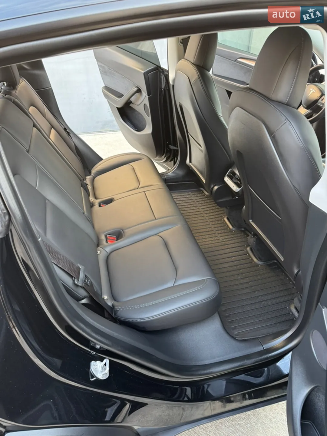 2022 Tesla Model Y - мініатюра 14