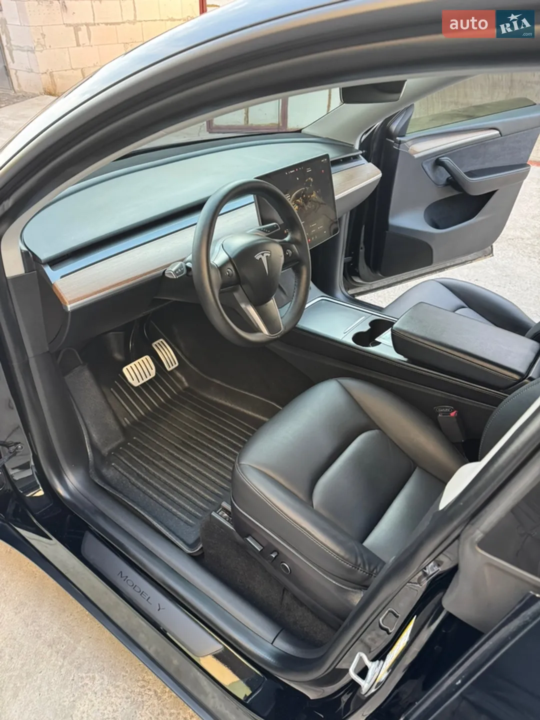 2022 Tesla Model Y - мініатюра 18