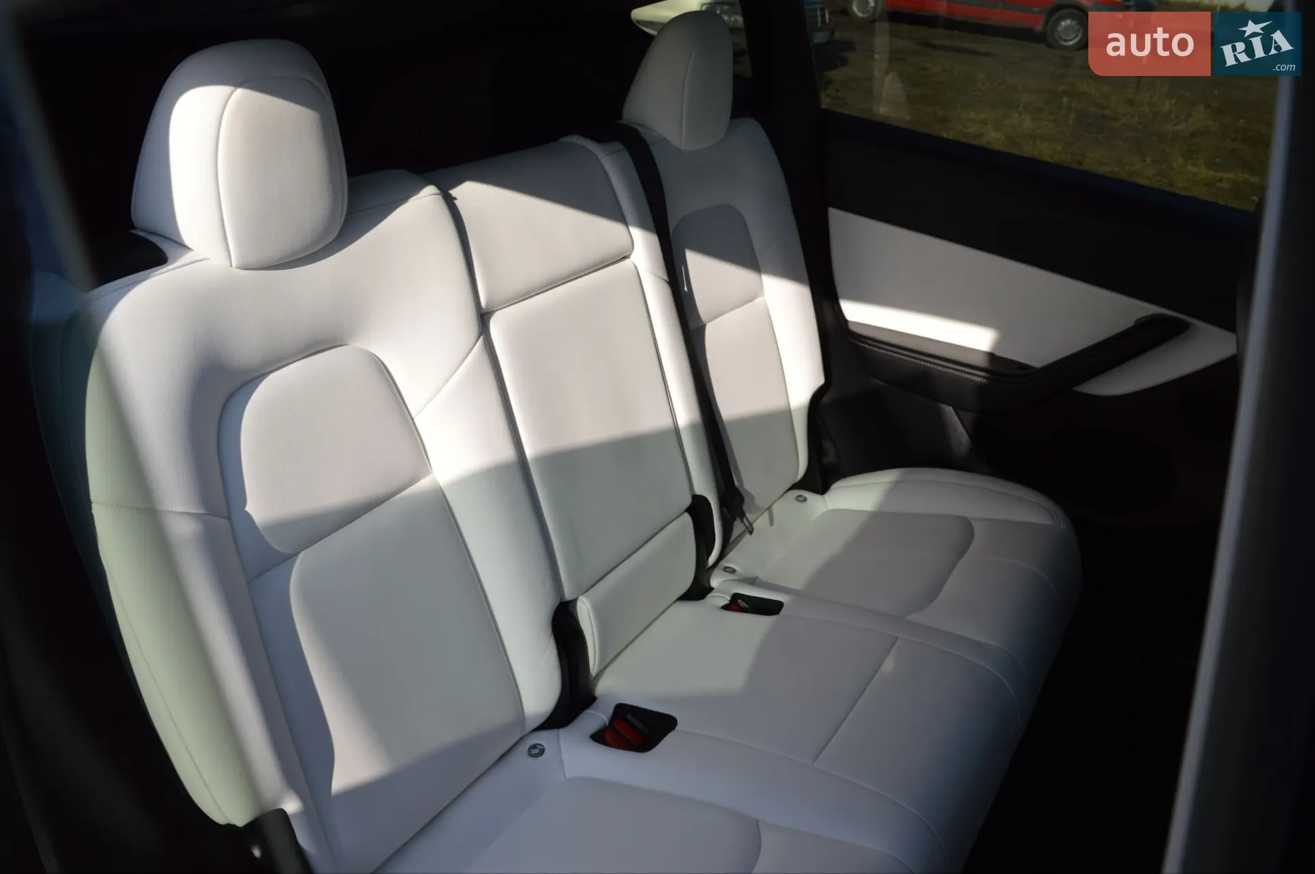 2020 Tesla Model Y - мініатюра 19
