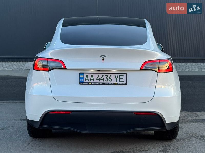 Внедорожник / Кроссовер Tesla Model Y 2024 в Киеве