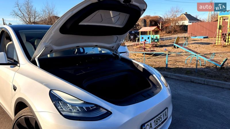 Позашляховик / Кросовер Tesla Model Y 2020 в Києві фото 22 Позашляховик / Кросовер Tesla Model Y 2020 в Києві