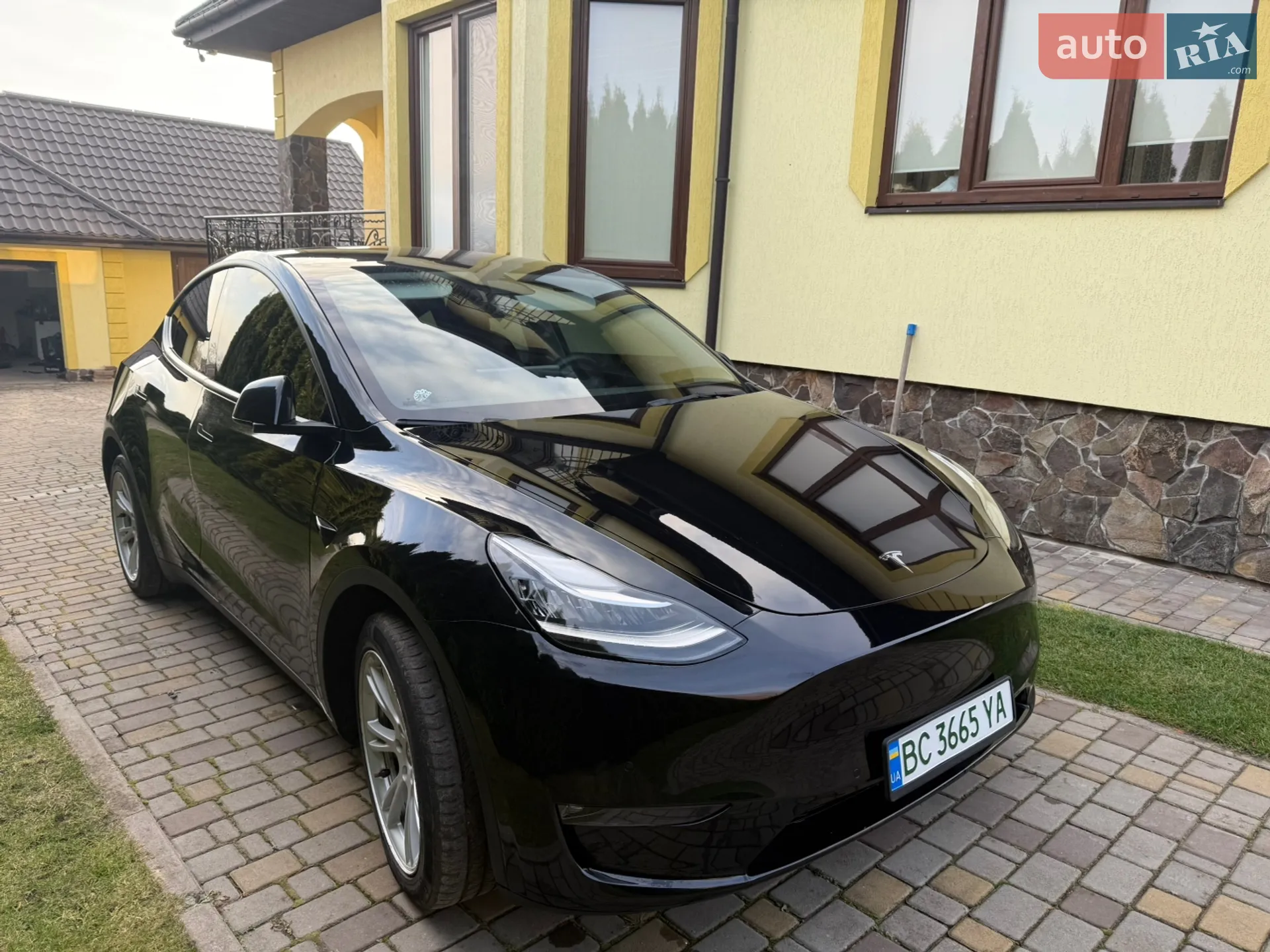 2022 Tesla Model Y - мініатюра 2