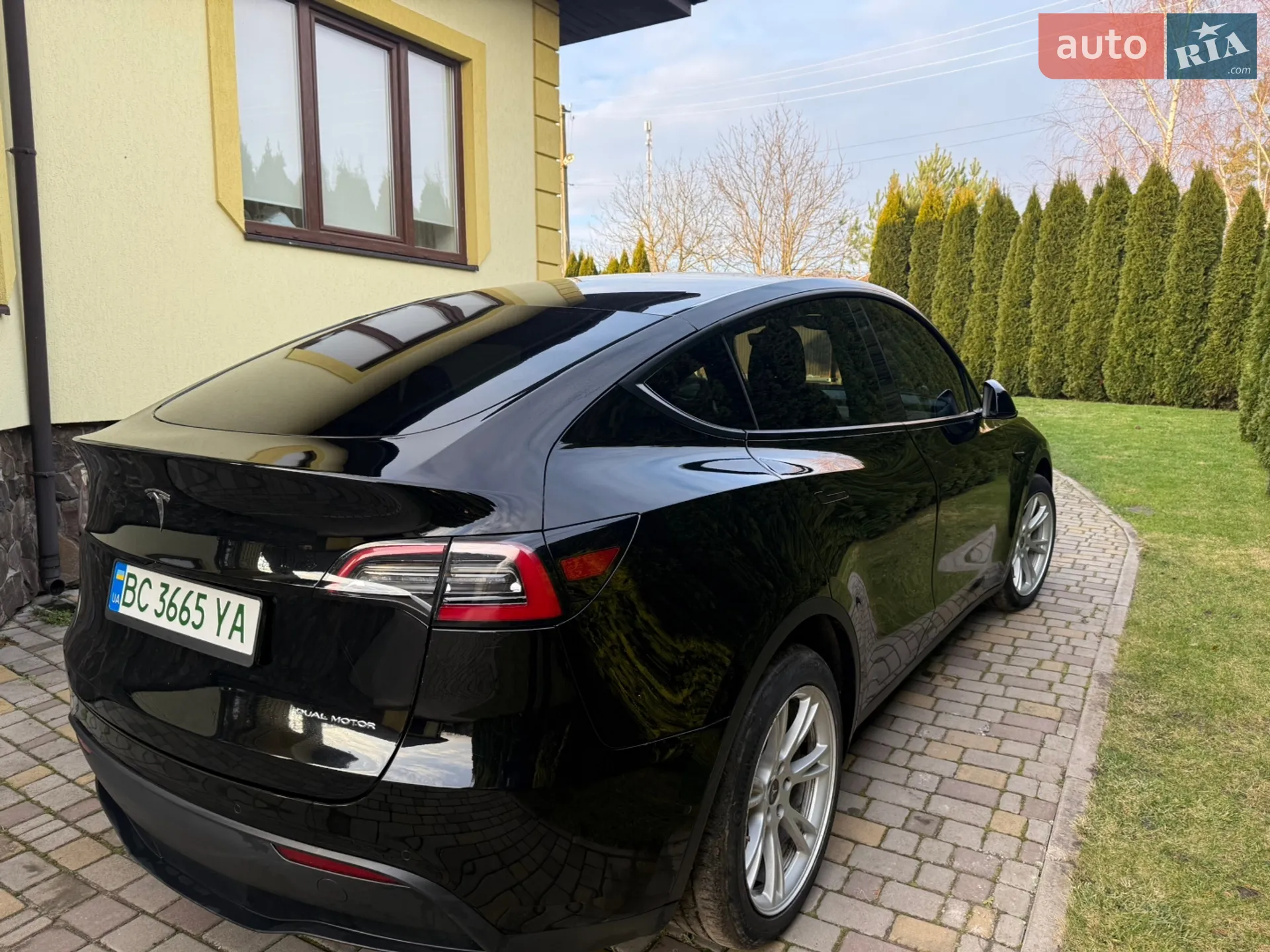 2022 Tesla Model Y - мініатюра 3