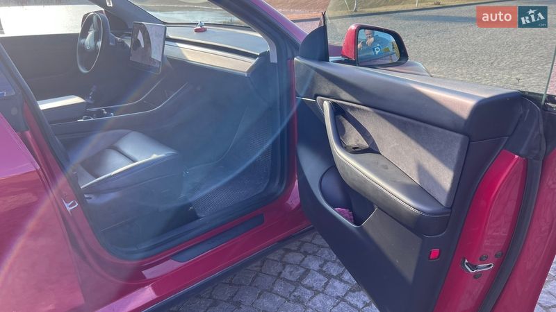 Внедорожник / Кроссовер Tesla Model Y 2020 в Жовкве