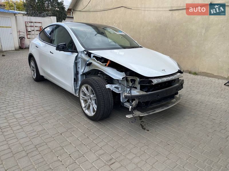 Внедорожник / Кроссовер Tesla Model Y 2023 в Одессе