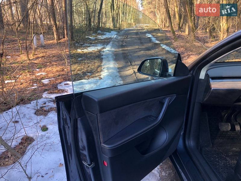 Внедорожник / Кроссовер Tesla Model Y 2022 в Житомире
