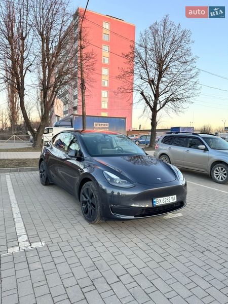 Позашляховик / Кросовер Tesla Model Y 2024 в Хмельницькому