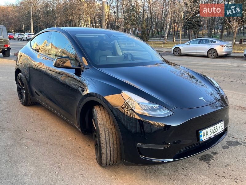 Позашляховик / Кросовер Tesla Model Y 2023 в Києві