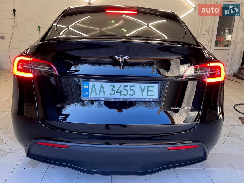 Позашляховик / Кросовер Tesla Model Y 2023 в Києві