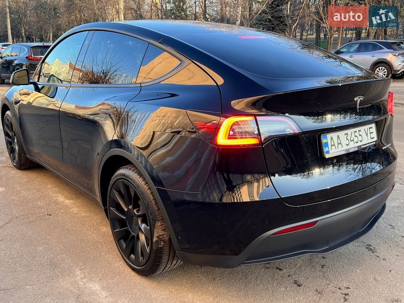 Позашляховик / Кросовер Tesla Model Y 2023 в Києві