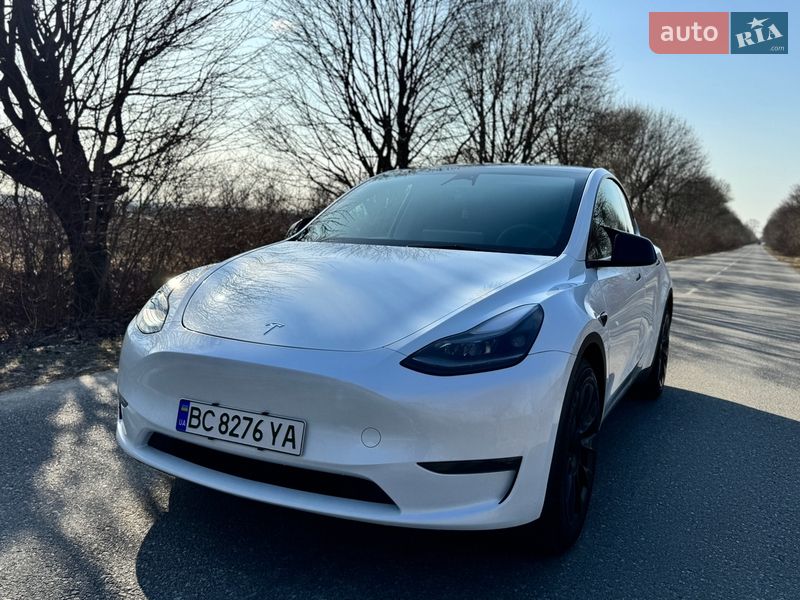 Внедорожник / Кроссовер Tesla Model Y 2023 в Львове