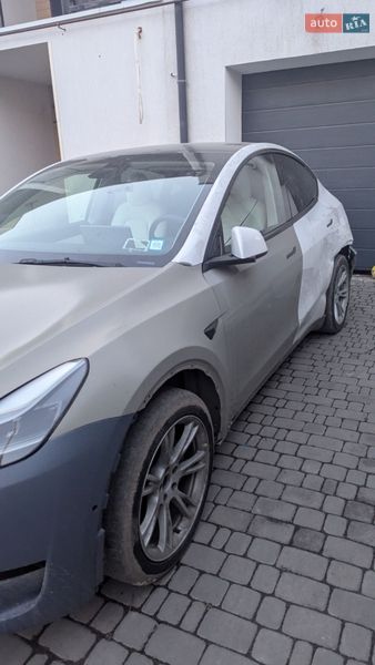 Внедорожник / Кроссовер Tesla Model Y 2021 в Ровно