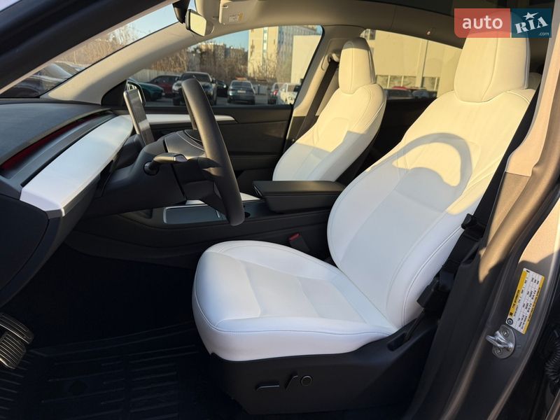 Внедорожник / Кроссовер Tesla Model Y 2023 в Харькове