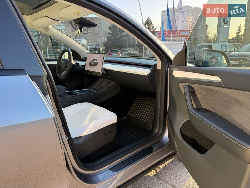 Внедорожник / Кроссовер Tesla Model Y 2023 в Харькове