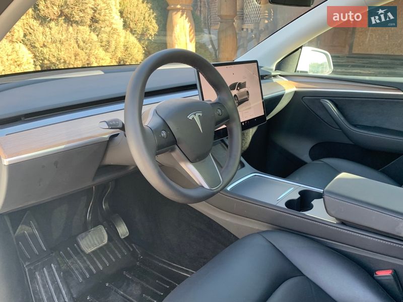 Позашляховик / Кросовер Tesla Model Y 2023 в Києві фото 8 Позашляховик / Кросовер Tesla Model Y 2023 в Києві