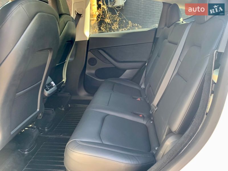 Позашляховик / Кросовер Tesla Model Y 2023 в Києві фото 26 Позашляховик / Кросовер Tesla Model Y 2023 в Києві
