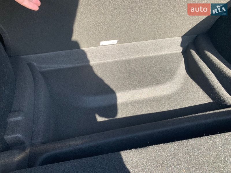 Позашляховик / Кросовер Tesla Model Y 2023 в Києві фото 31 Позашляховик / Кросовер Tesla Model Y 2023 в Києві