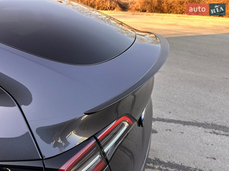 Позашляховик / Кросовер Tesla Model Y 2023 в Дніпрі