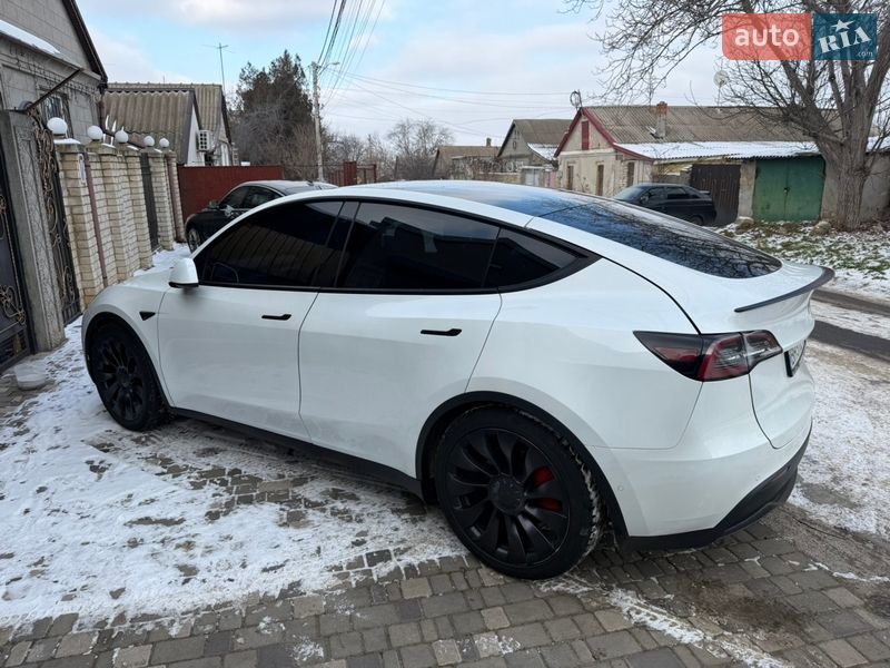 Внедорожник / Кроссовер Tesla Model Y 2020 в Одессе