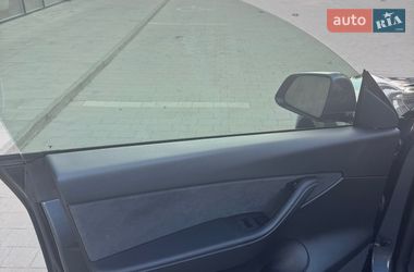 Внедорожник / Кроссовер Tesla Model Y 2022 в Ужгороде