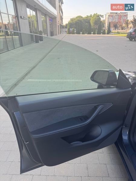 Внедорожник / Кроссовер Tesla Model Y 2022 в Ужгороде фото 41 Внедорожник / Кроссовер Tesla Model Y 2022 в Ужгороде