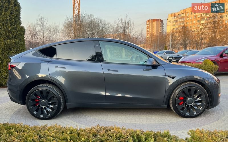Внедорожник / Кроссовер Tesla Model Y 2020 в Львове