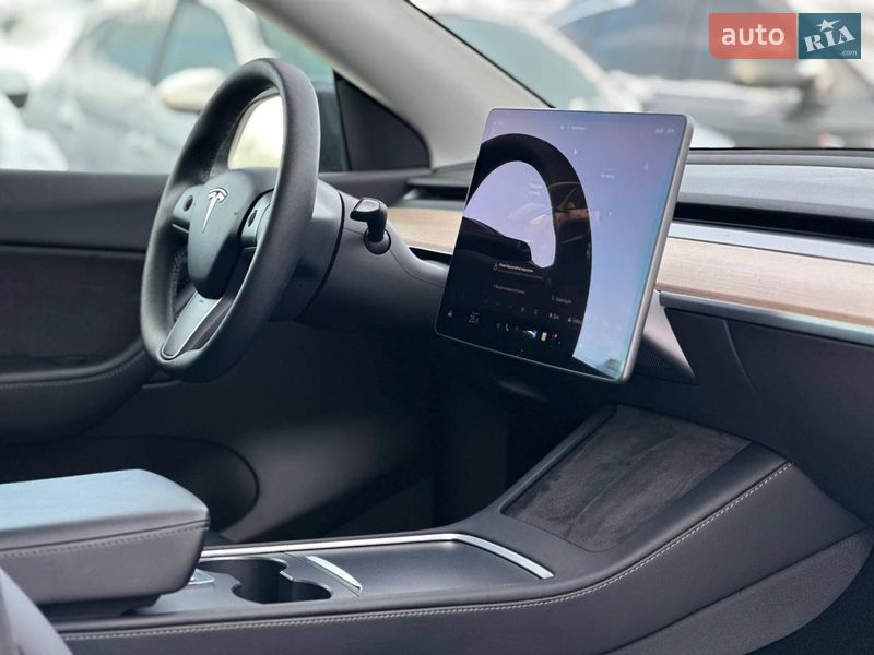 Позашляховик / Кросовер Tesla Model Y 2022 в Києві фото 12 Позашляховик / Кросовер Tesla Model Y 2022 в Києві