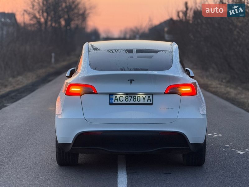 Внедорожник / Кроссовер Tesla Model Y 2022 в Луцке