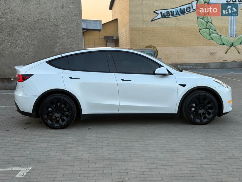 Внедорожник / Кроссовер Tesla Model Y 2022 в Луцке