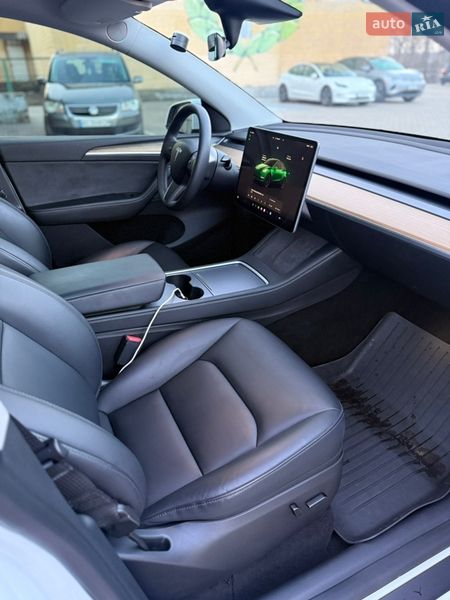 Внедорожник / Кроссовер Tesla Model Y 2022 в Луцке