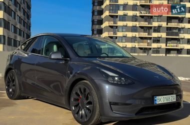 Позашляховик / Кросовер Tesla Model Y 2022 в Києві