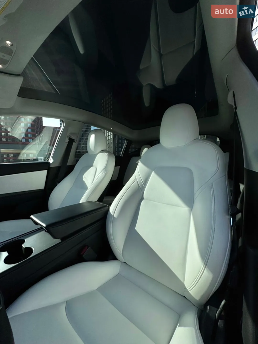 2022 Tesla Model Y - мініатюра 19
