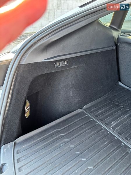 Позашляховик / Кросовер Tesla Model Y 2023 в Тернополі