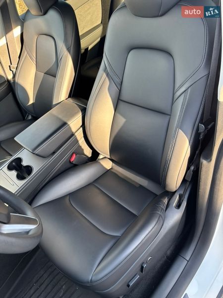 Позашляховик / Кросовер Tesla Model Y 2023 в Тернополі