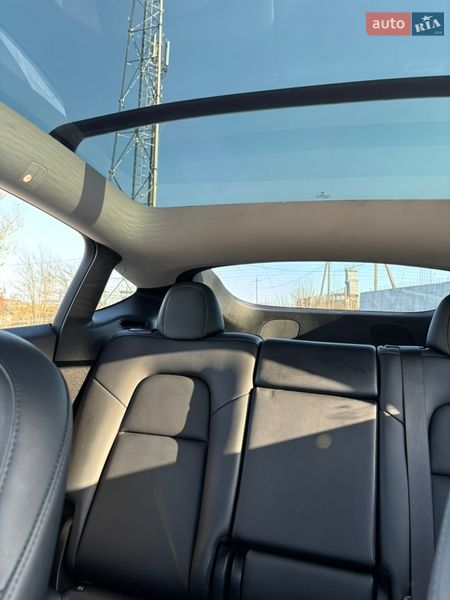 Позашляховик / Кросовер Tesla Model Y 2023 в Тернополі