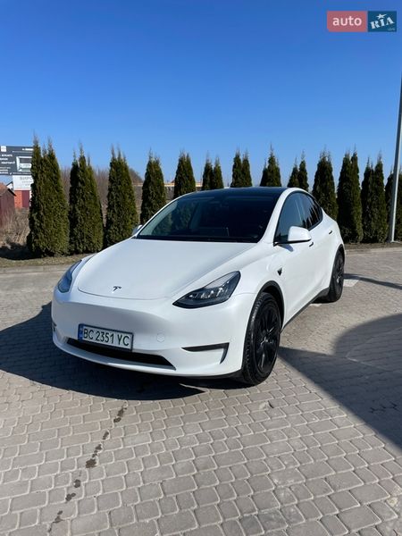 Позашляховик / Кросовер Tesla Model Y 2021 в Львові