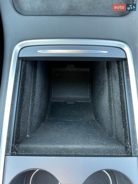 Позашляховик / Кросовер Tesla Model Y 2021 в Львові