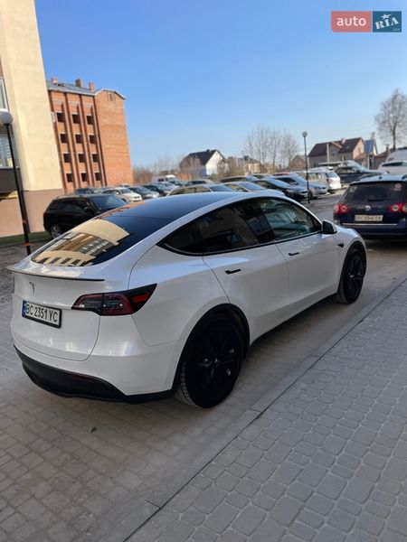 Позашляховик / Кросовер Tesla Model Y 2021 в Львові
