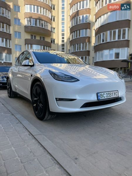 Позашляховик / Кросовер Tesla Model Y 2021 в Львові